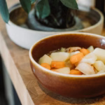 Receita de Kenchinjiru: Sopa de Legumes e Tofu Zen Receita de Kenchinjiru: Sopa de Legumes e Tofu Zen